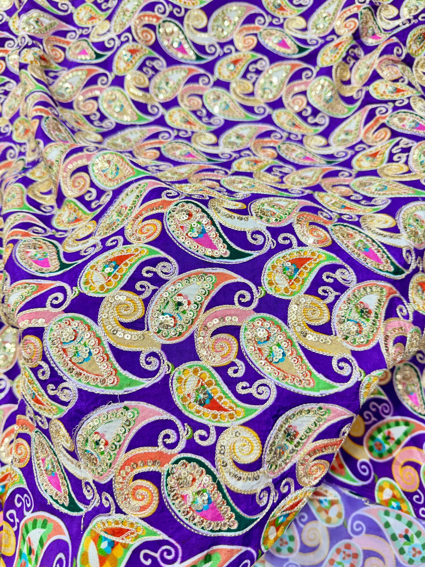 đź‘—LUXURY NATURAL CRAPE FLORAL PRINT EMBROIDERY WITH SEQUINS 44 INCH WIDTH
