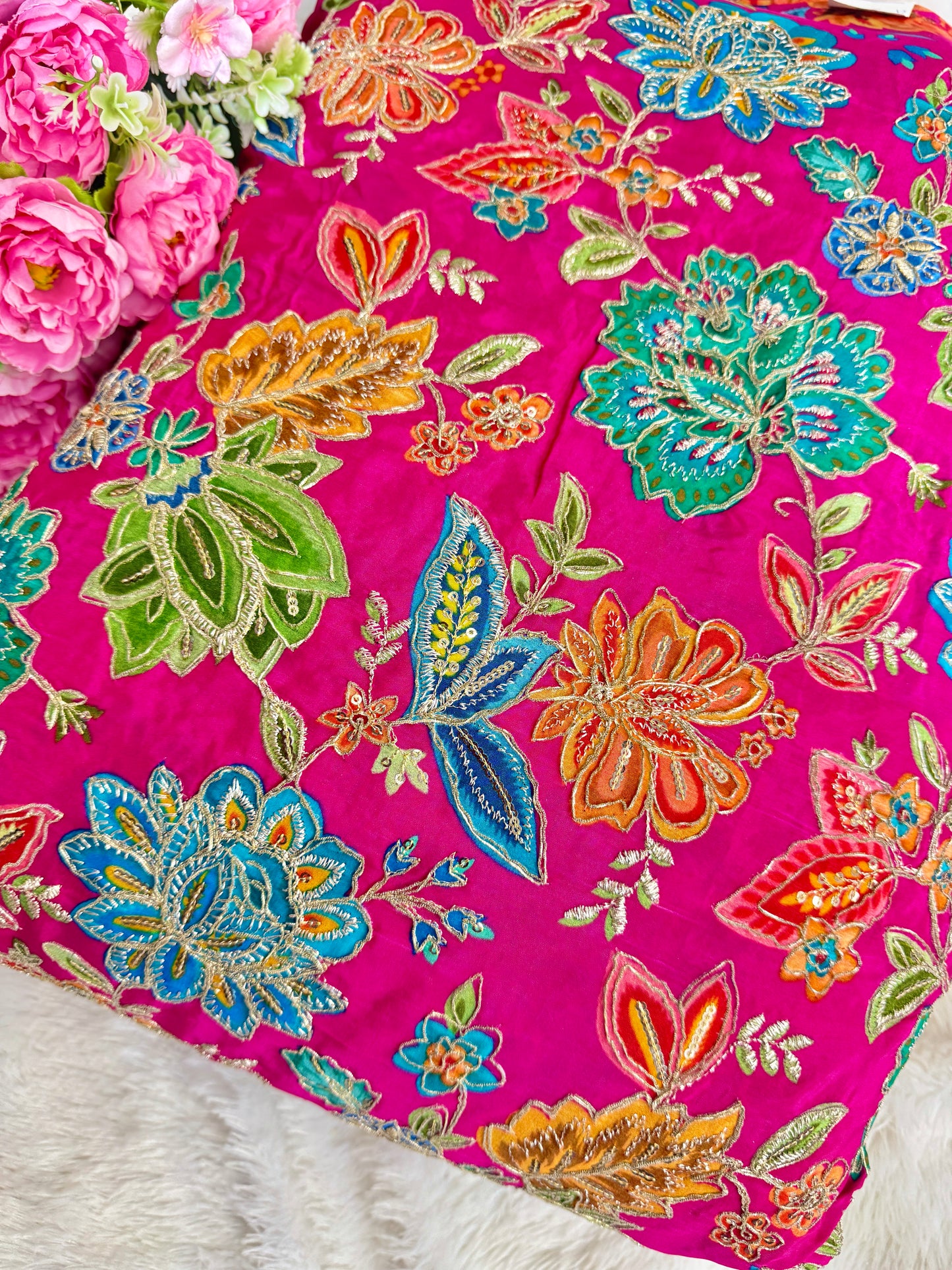 đź‘—LUXURY NATURAL CRAPE FLORAL PRINT EMBROIDERY WITH SEQUINS 44 INCH WIDTH