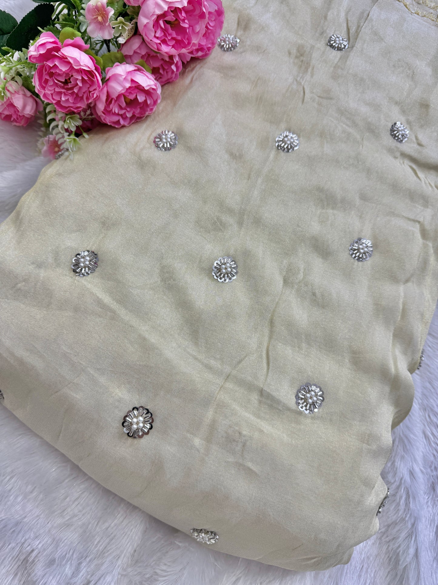 đź‘—ZARI TISSUE HANDWORK BOTI SILVER 44-45 INCH WIDTH (DYBLE ) âś…