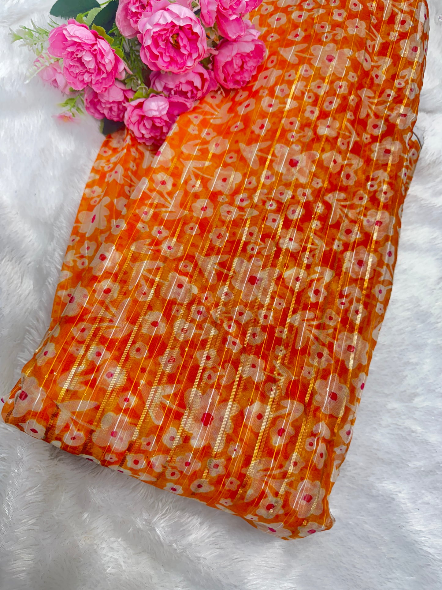 🥰Printed organza fabric 👗features a delicate floral print in a beautiful 🥹 44inch width