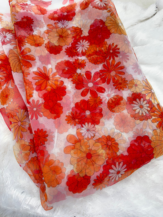 🥰Printed organza fabric 👗features a delicate floral print in a beautiful 🥹 44inch width