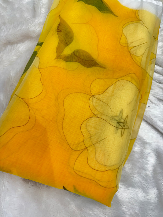 🥰Printed organza fabric 👗features a delicate floral print in a beautiful 🥹 44inch width