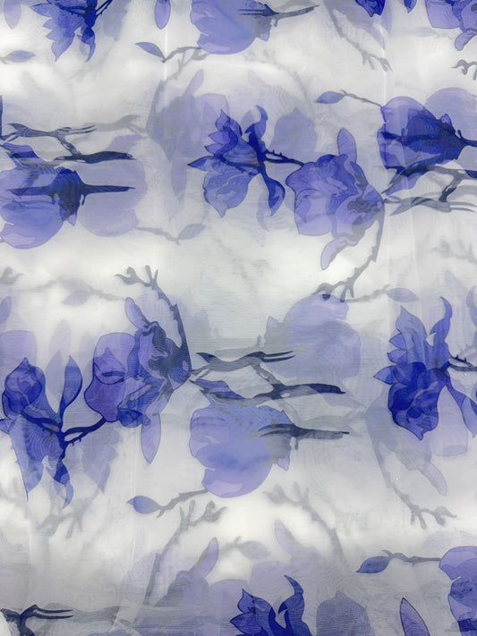🥰Printed organza fabric 👗features a delicate floral print in a beautiful 🥹 44inch width
