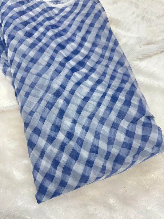 🥰Printed organza fabric 👗features a delicate floral print in a beautiful 🥹 44inch width