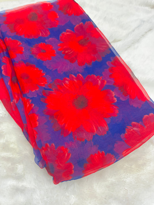 🥰Printed organza fabric 👗features a delicate floral print in a beautiful 🥹 44inch width