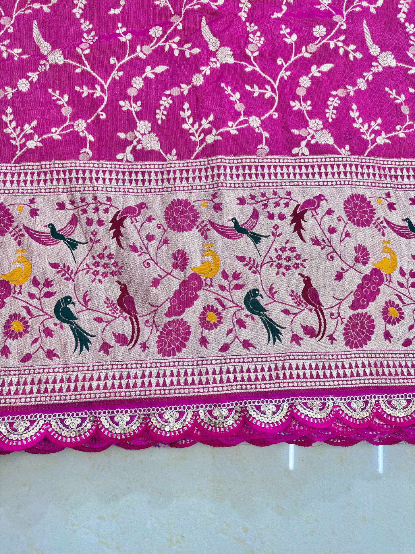Tissu banarasi fabrics paitanick border with lace birds Desing 45-46 inch width