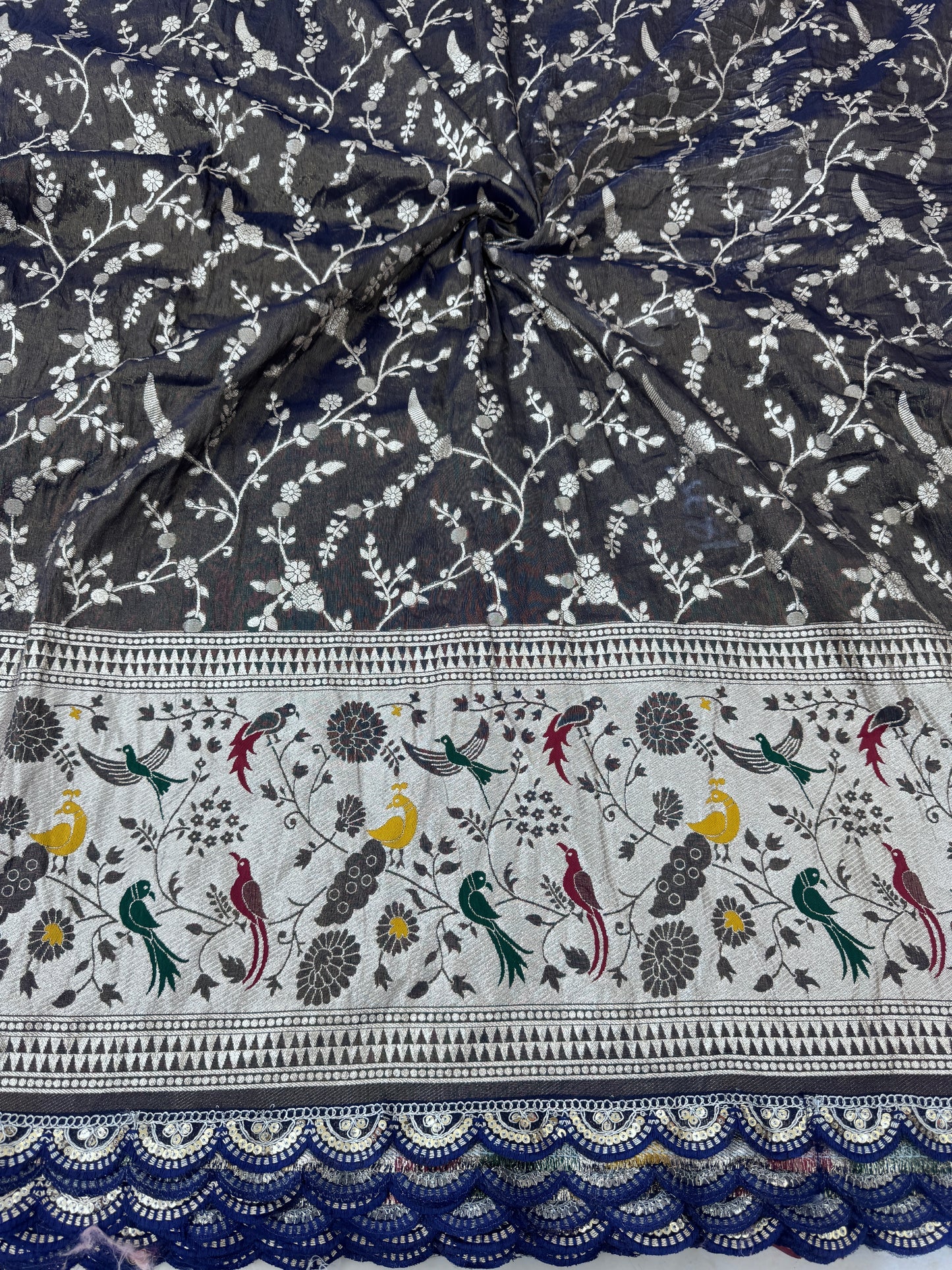 Tissu banarasi fabrics paitanick border with lace birds Desing 45-46 inch width