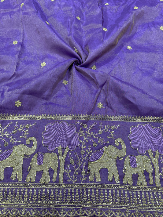 tissu with Golden Zari Elephant Border & Floral beats  Weave