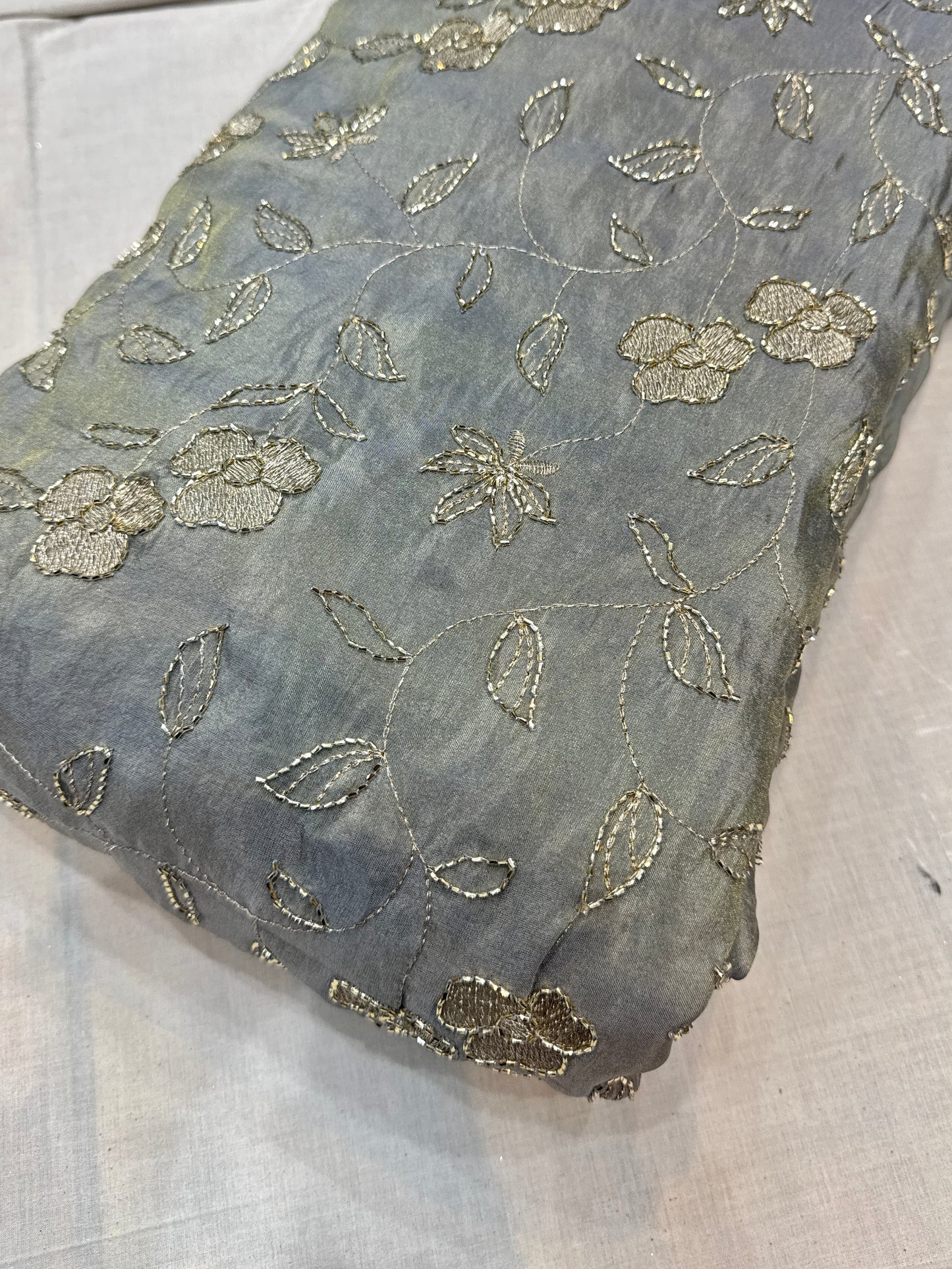 tissue fabrice flower desing golden beats work all over work 44-45 inch width