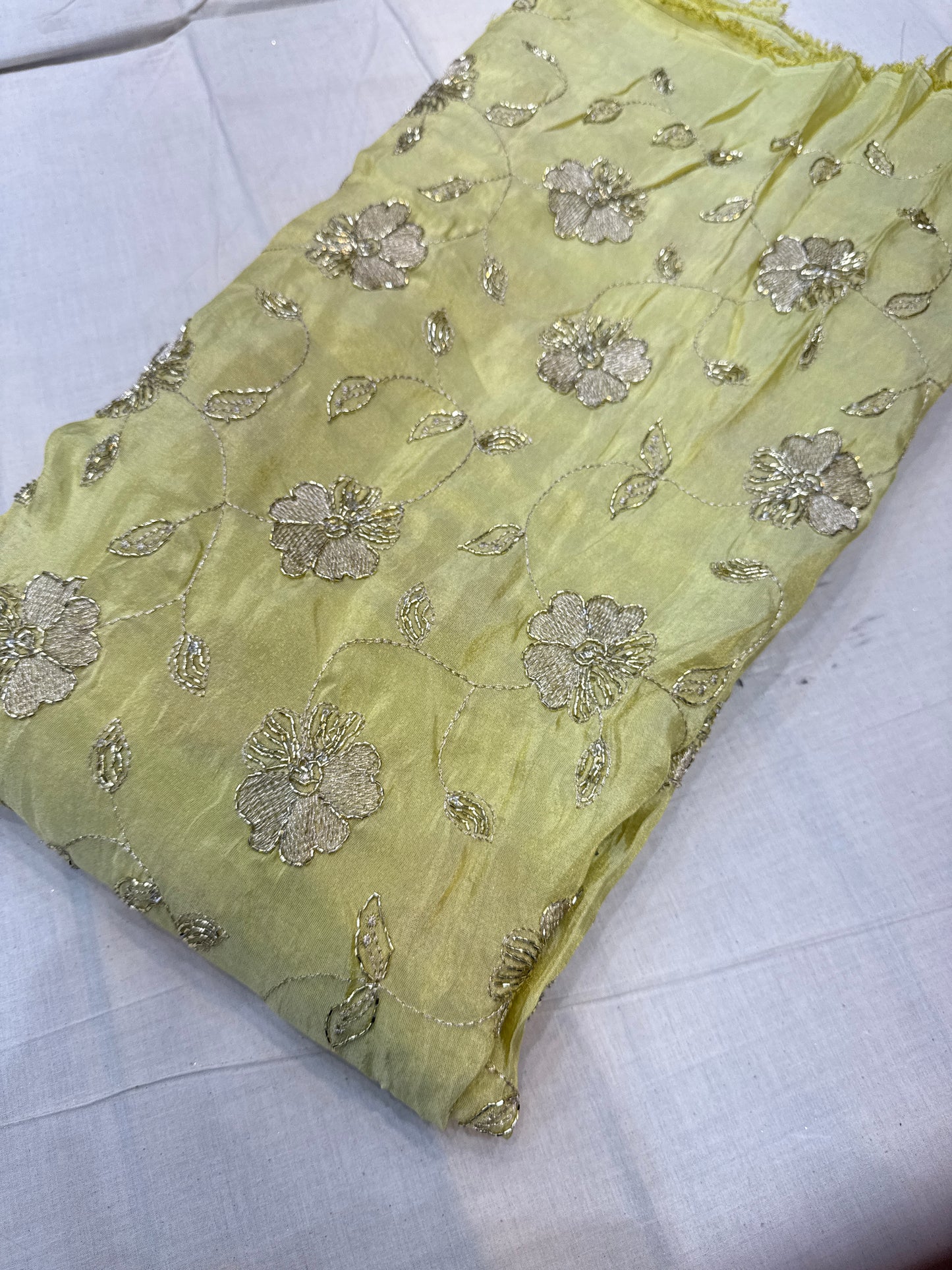 tissue fabrice flower desing golden beats work all over work 44-45 inch width