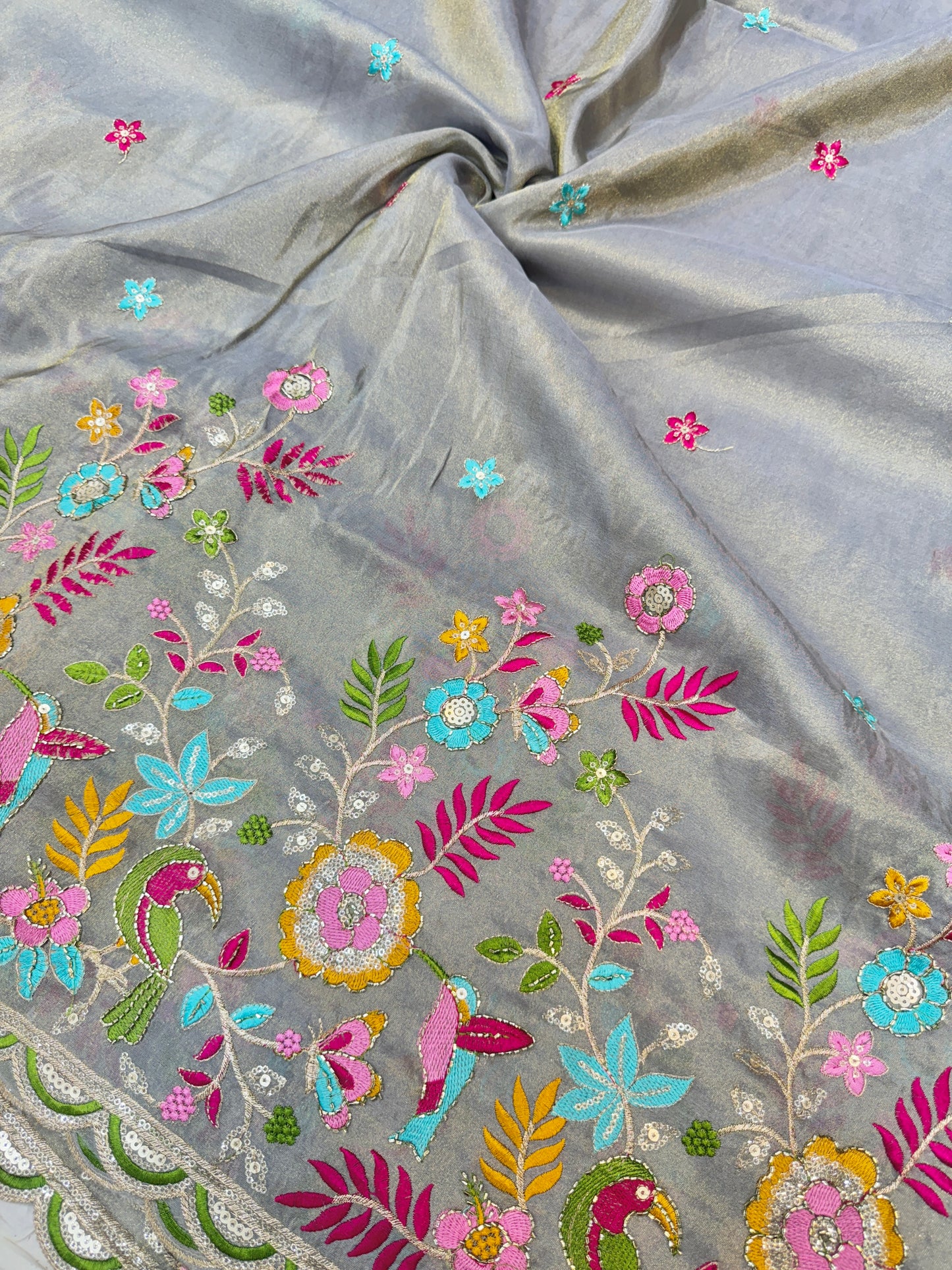 Tissu  Embroidered Silk Blend Fabric with Floral & Bird Motifs 45inch width GREY