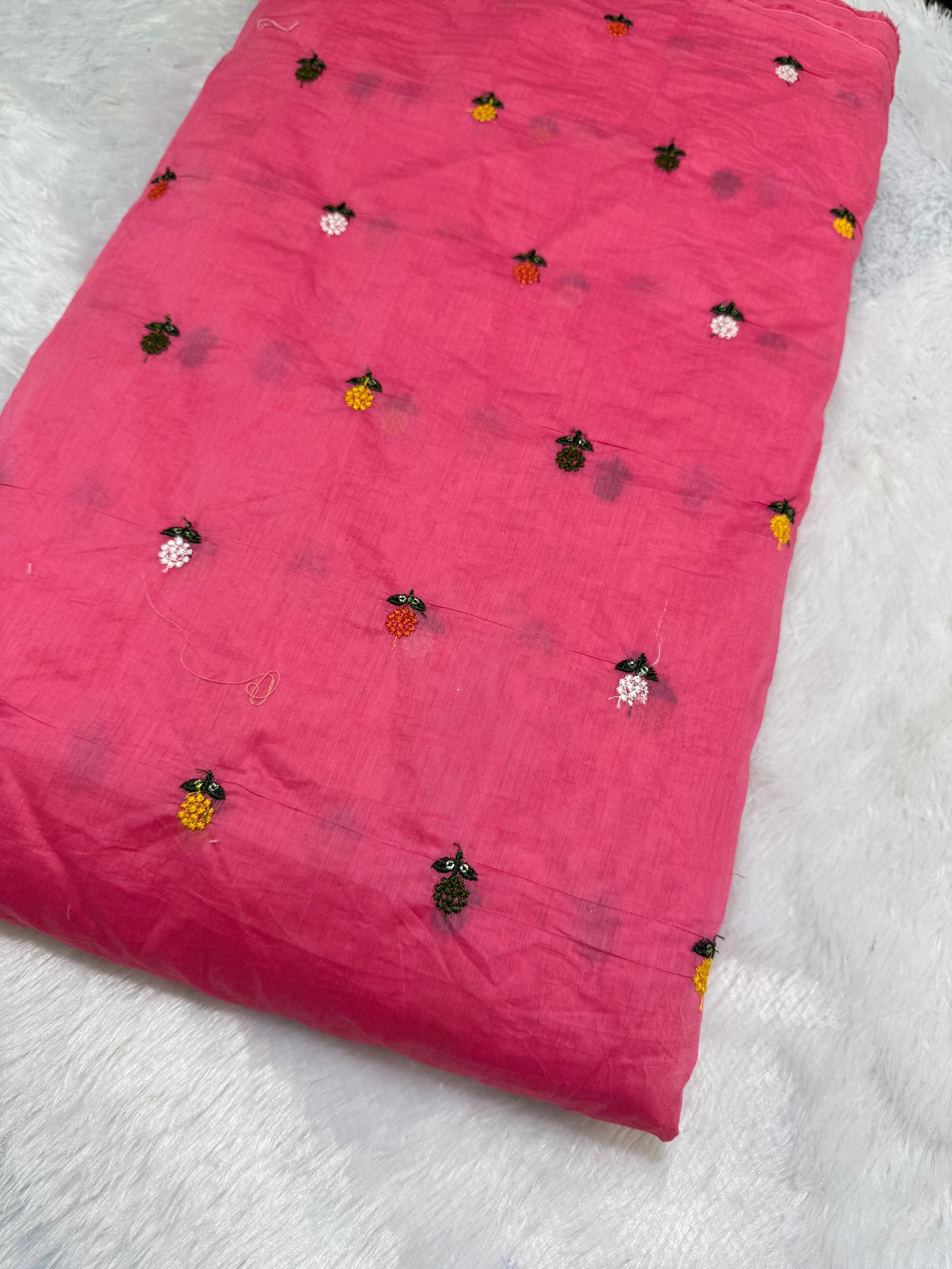 pink flower 🌼 💕Embroidered mal  cotton Floral Fabric 44width