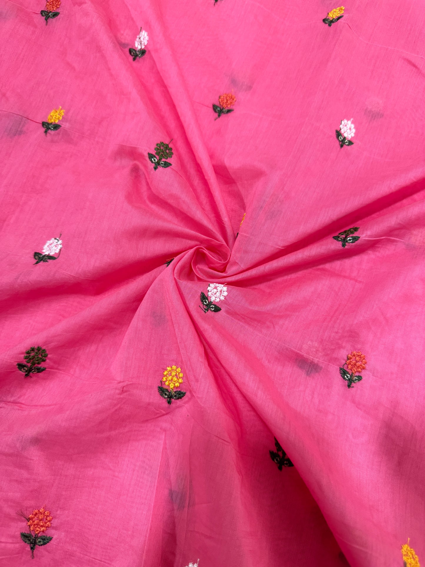 pink flower 🌼 💕Embroidered mal  cotton Floral Fabric 44width