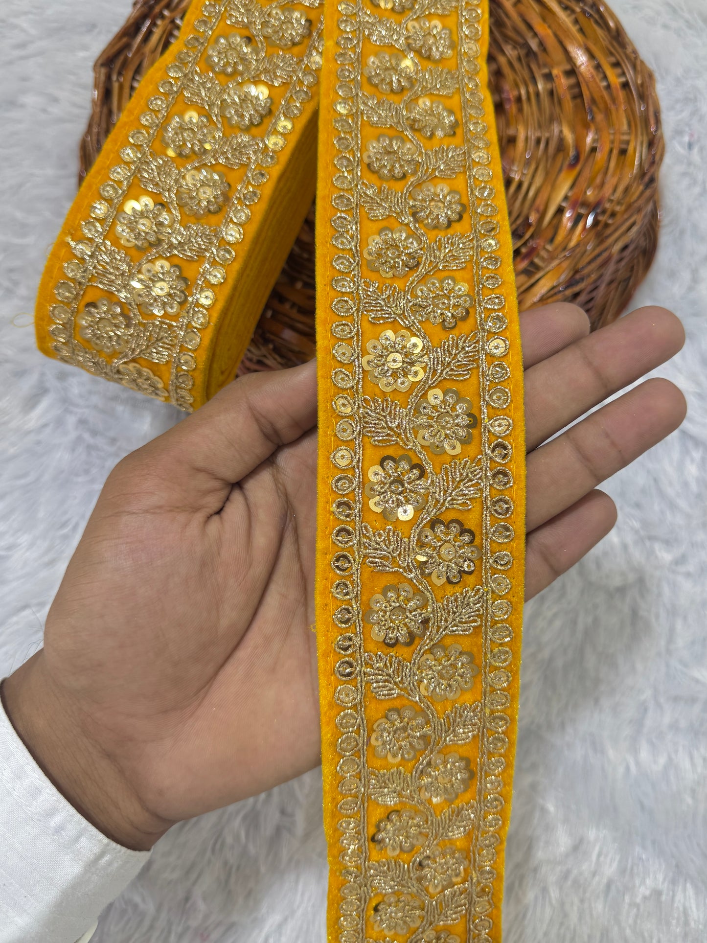 Luxury  🌸 flower Desing velvet fabrics with sequins work for lehanga dress blouse and etc pack of 9 meter lace border