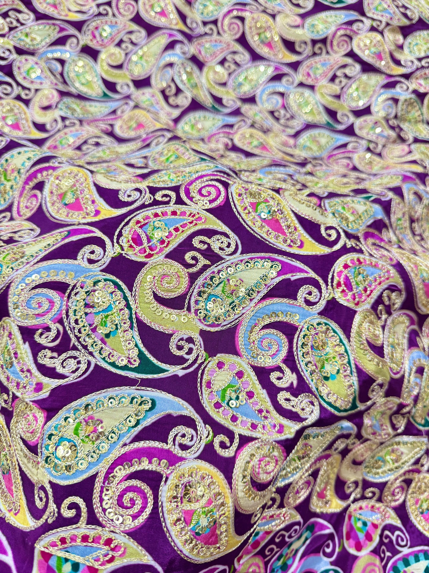 👗LUXURY NATURAL CRAPE  FLORAL PRINT  EMBROIDERY WITH SEQUINS 44 INCH  WIDTH PURPLE