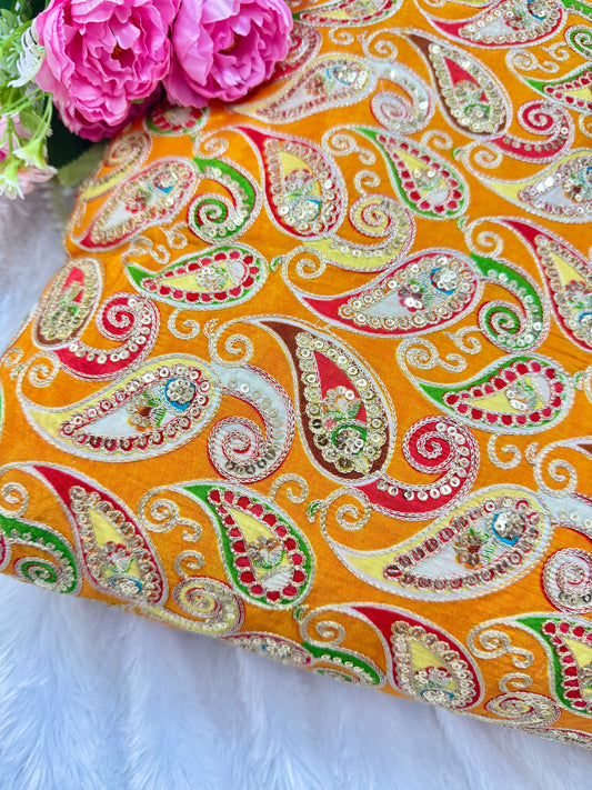 👗LUXURY NATURAL CRAPE  FLORAL PRINT  EMBROIDERY WITH SEQUINS 44 INCH  WIDTH