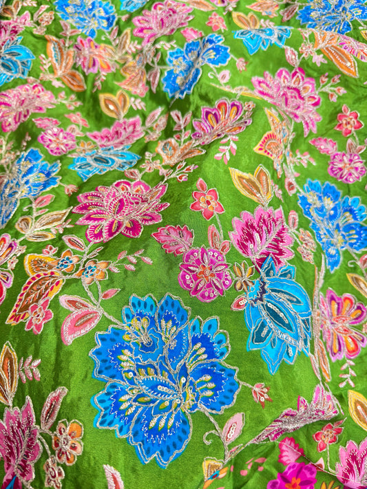 👗LUXURY NATURAL CRAPE  FLORAL PRINT  EMBROIDERY WITH SEQUINS 44 INCH  WIDTH PARROT GREEN