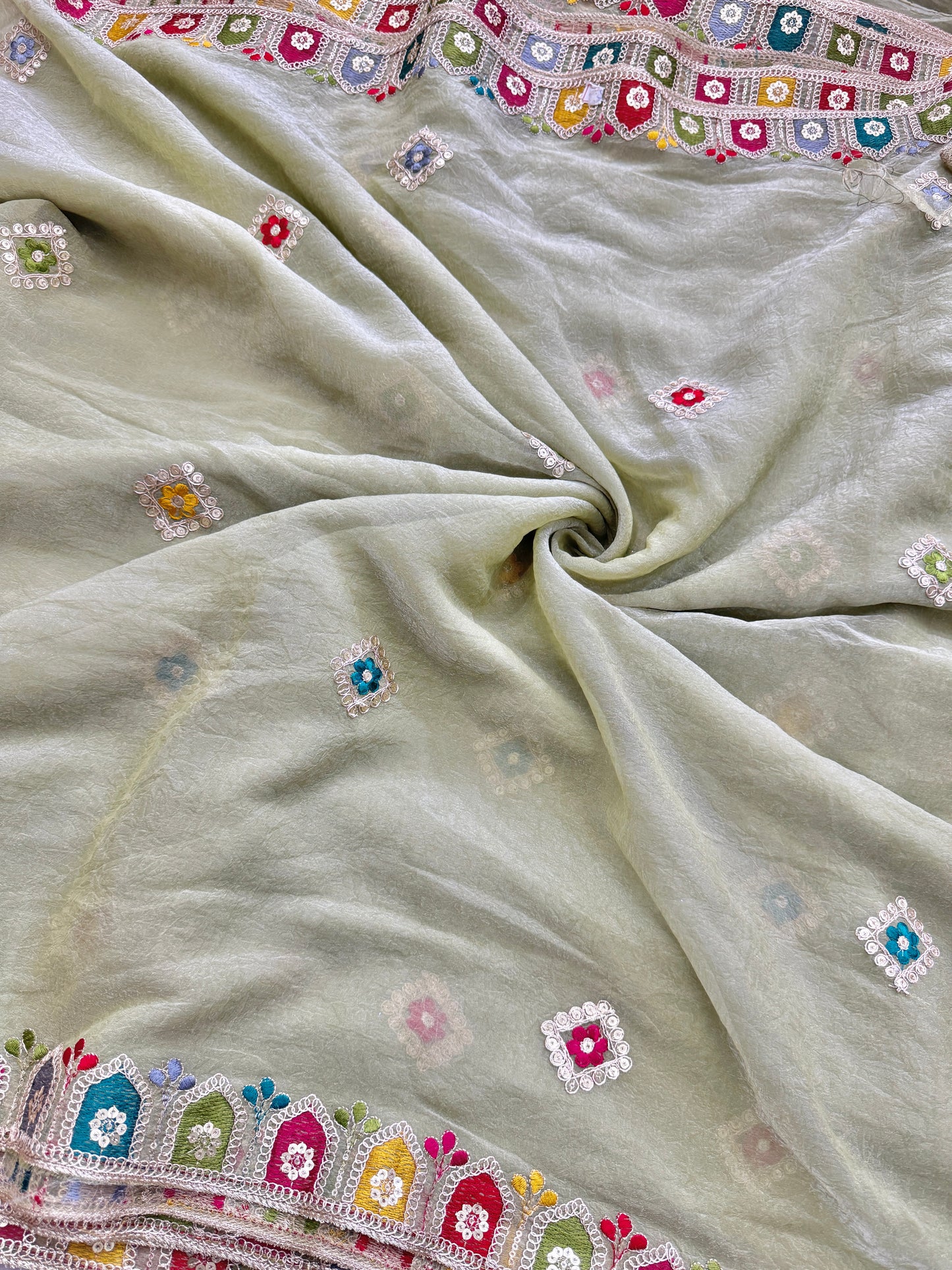 Beautiful Fendy fabrics with multi embroidery work 🎨44inch width