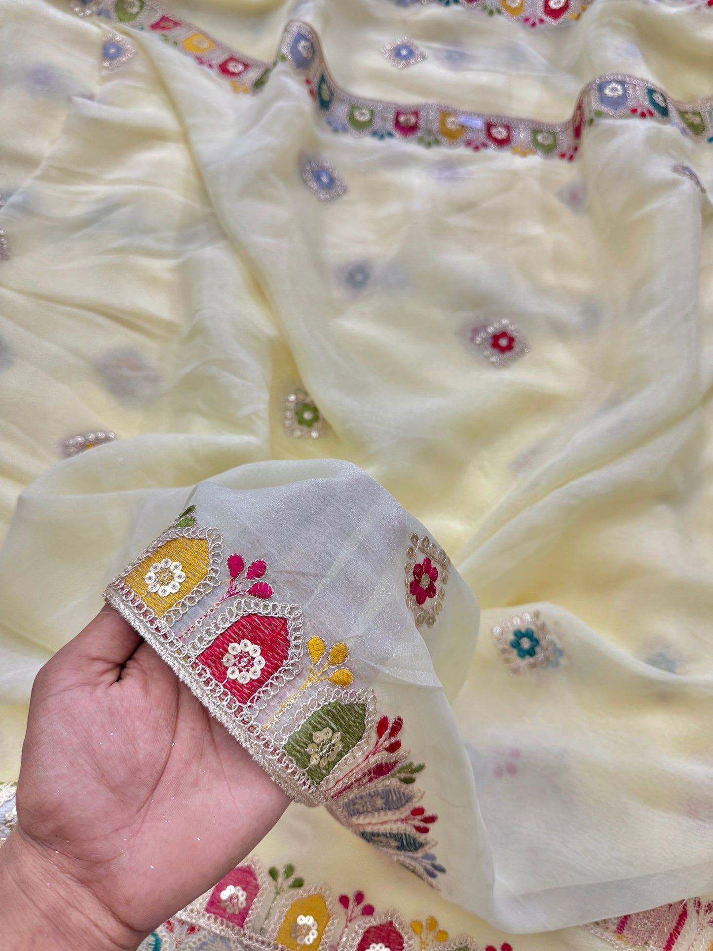 Beautiful Fendy fabrics with multi embroidery work 🎨44inch width half white
