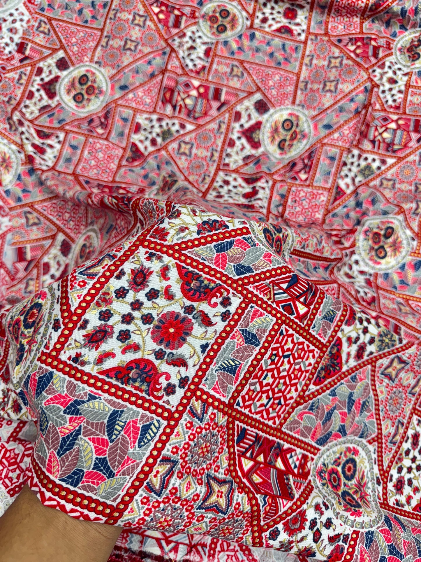 👗 beautiful 💕printed rayon fabric premium quality 44width